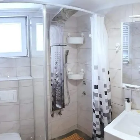 Cosy Novi Sad Loft Ii - Jakuzzi, Sauna, Reserved Parking *